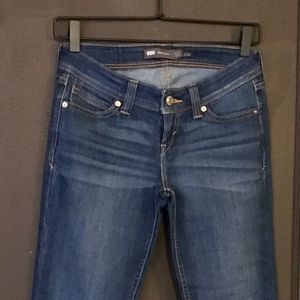 Low-Rise Skinny Levi's Jeans